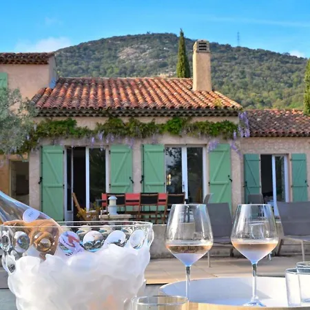 With 5 Bedrooms And Private Pool * グリモー