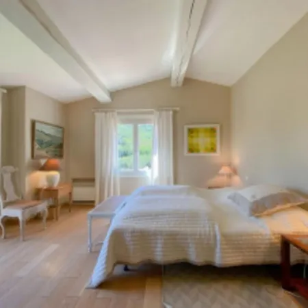 펜션 Spacious House With Wi Fi And Swimming Pool *