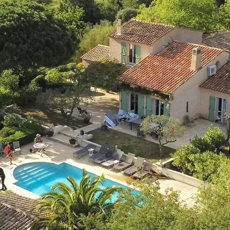 Casa de Férias For 10 Pool 5 *