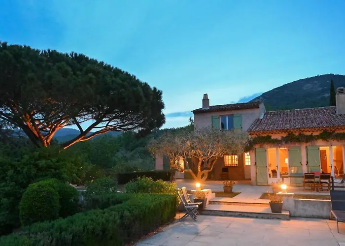 Villa For 10 Pool 5 Suites Grimaud Nyaraló *