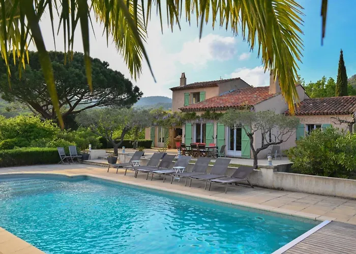 Nyaraló Villa For 10 Pool 5 Suites Grimaud