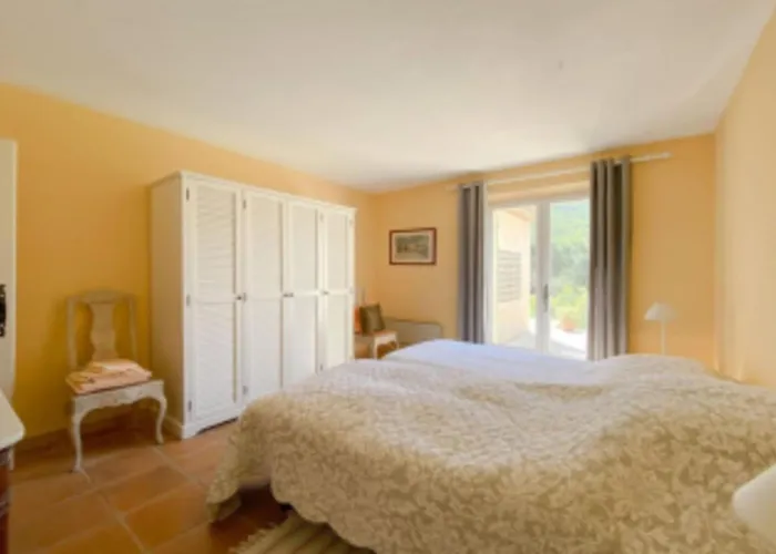Villa For 10 Pool 5 Suites Grimaud Nyaraló