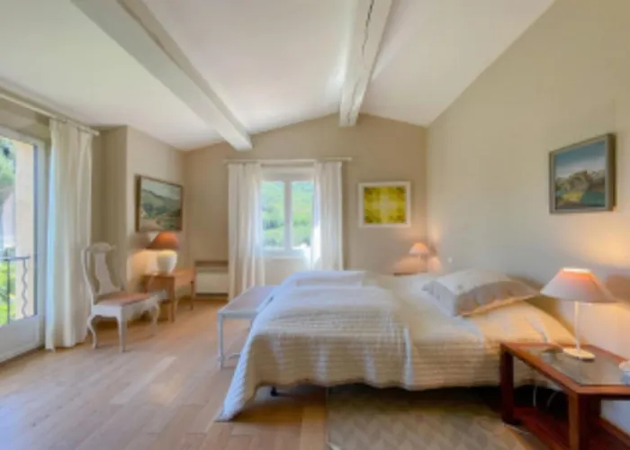 Nyaraló Villa For 10 Pool 5 Suites Grimaud *
