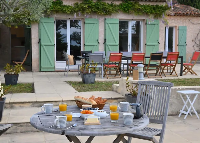 Nyaraló Villa For 10 Pool 5 Suites Grimaud
