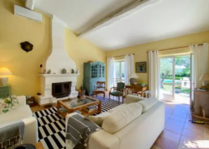 Villa For 10 Pool 5 Suites Grimaud Nyaraló *