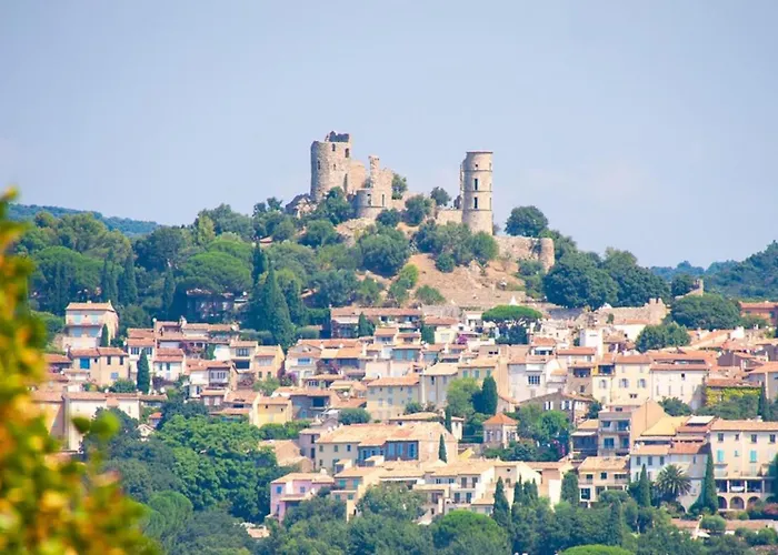 Nyaraló Villa For 10 Pool 5 Suites Grimaud Grimaud