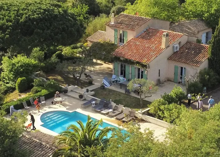 Nyaraló Villa For 10 Pool 5 Suites Grimaud *